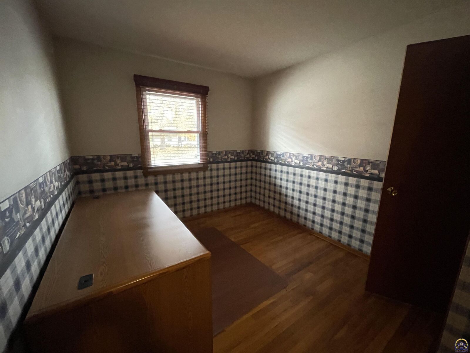 Property Photo:  2924 SW Medford Ave  KS 66611 