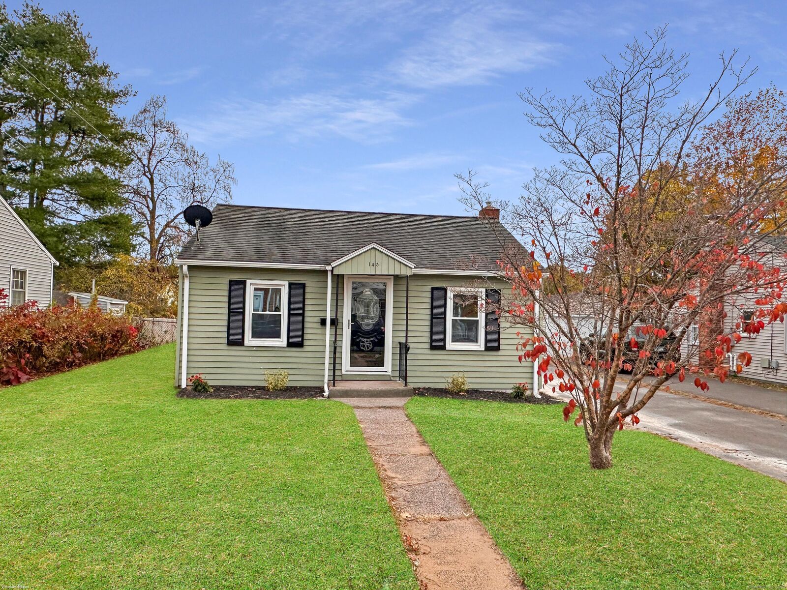 Property Photo:  145 Sisson Street  CT 06118 