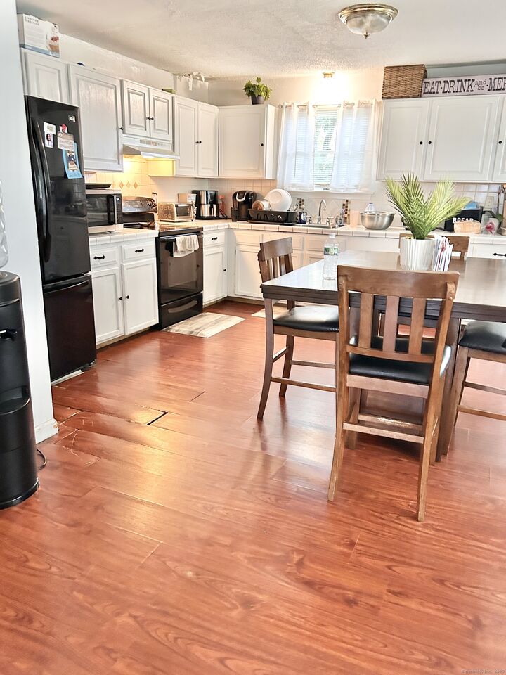 Property Photo:  106 Howard Avenue  CT 06401 