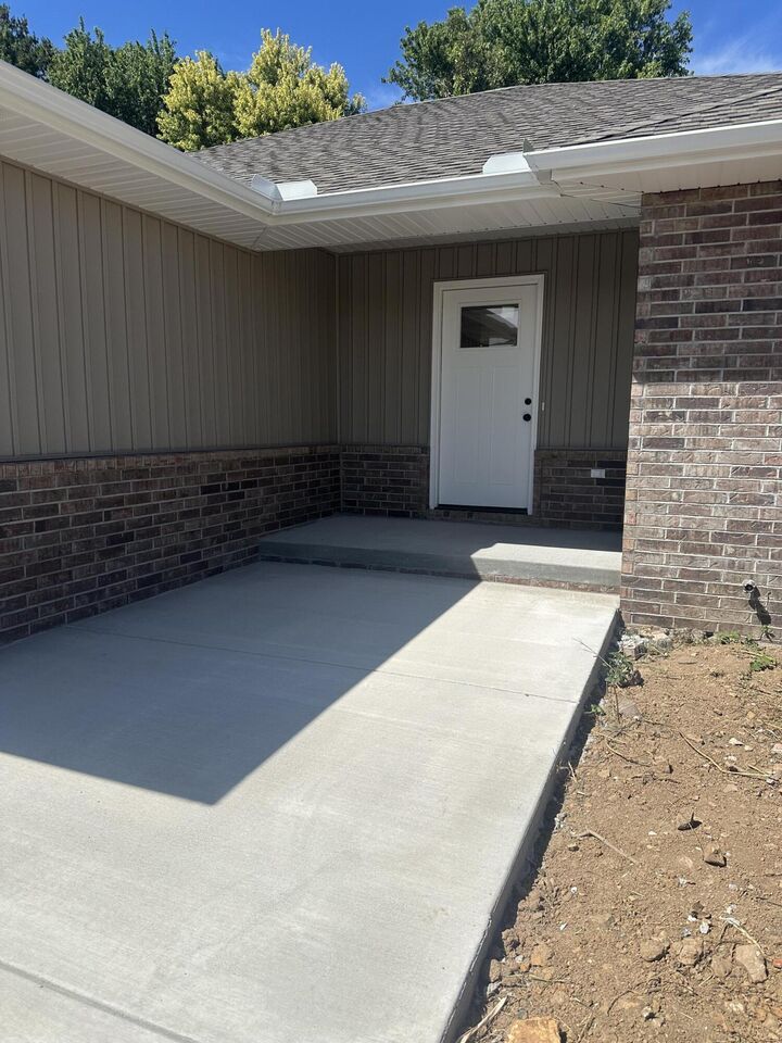 Property Photo:  41 Whitley Lane  MO 65708 