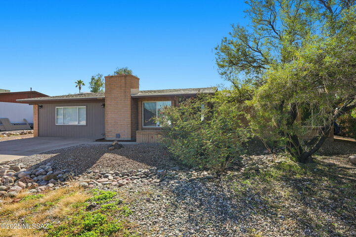 Property Photo: 8000 E Tulip Tree Street AZ 85730