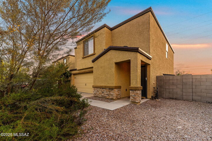 6038 S Kirtley Drive  Tucson AZ 85706 photo