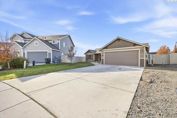 Property Photo:  4206 Kitimat Ln  WA 99301 