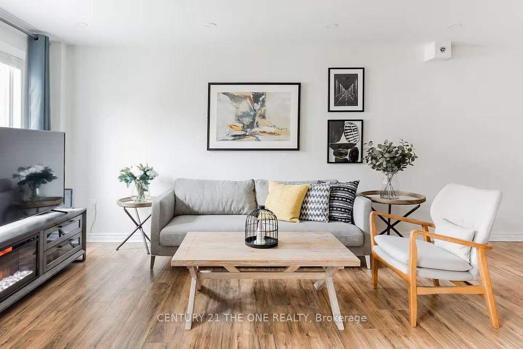 Property Photo:  75 Weldrick Road E 721  ON L4C 0H9 