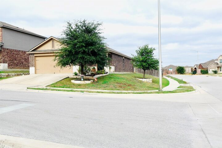 Property Photo: 13524 William McKinley Way TX 78653