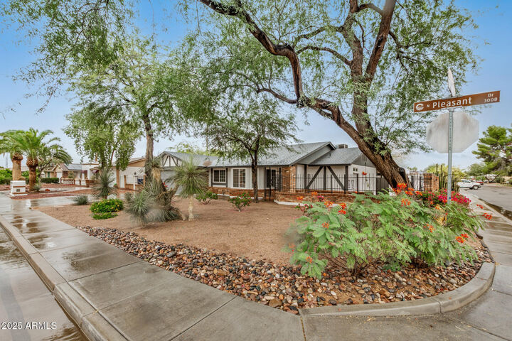 Property Photo:  3009 N Pleasant Drive  AZ 85225 