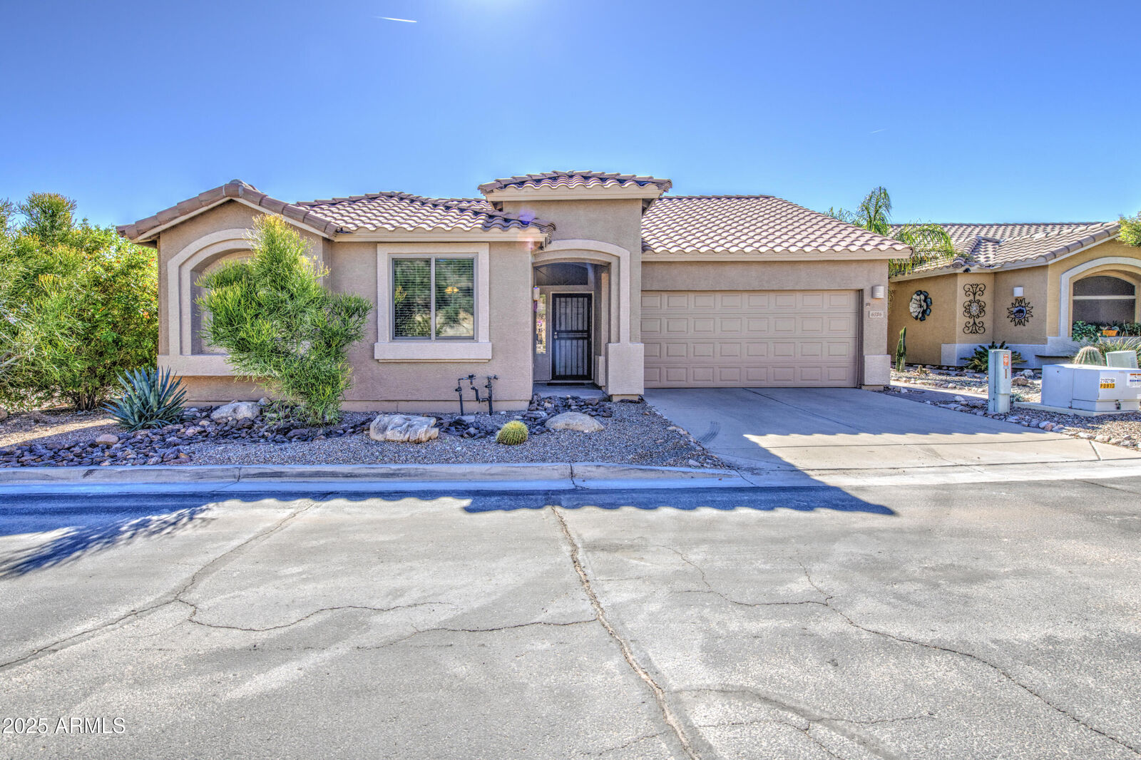 Property Photo:  6356 Mesa Vista Drive S  AZ 85118 