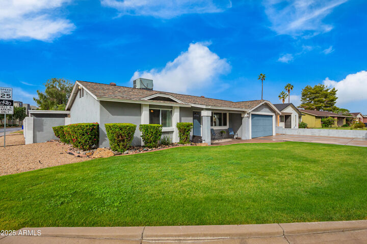 Property Photo: 1866 S 24th Street AZ 85204