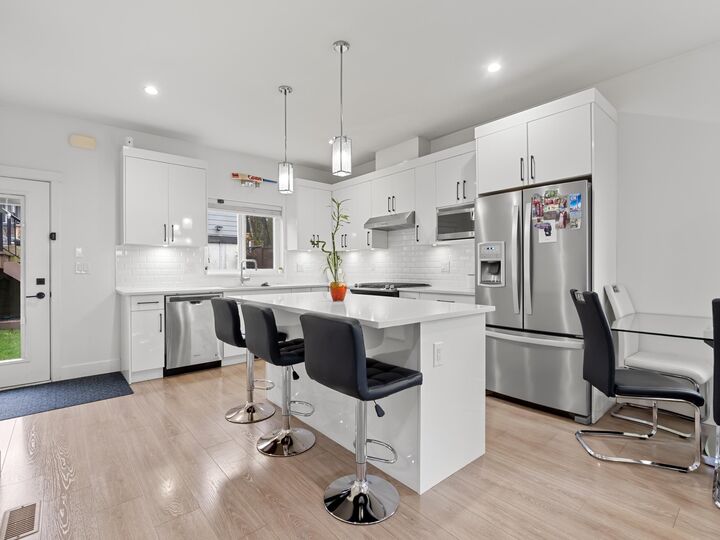 14002 60A Avenue — photo 1
