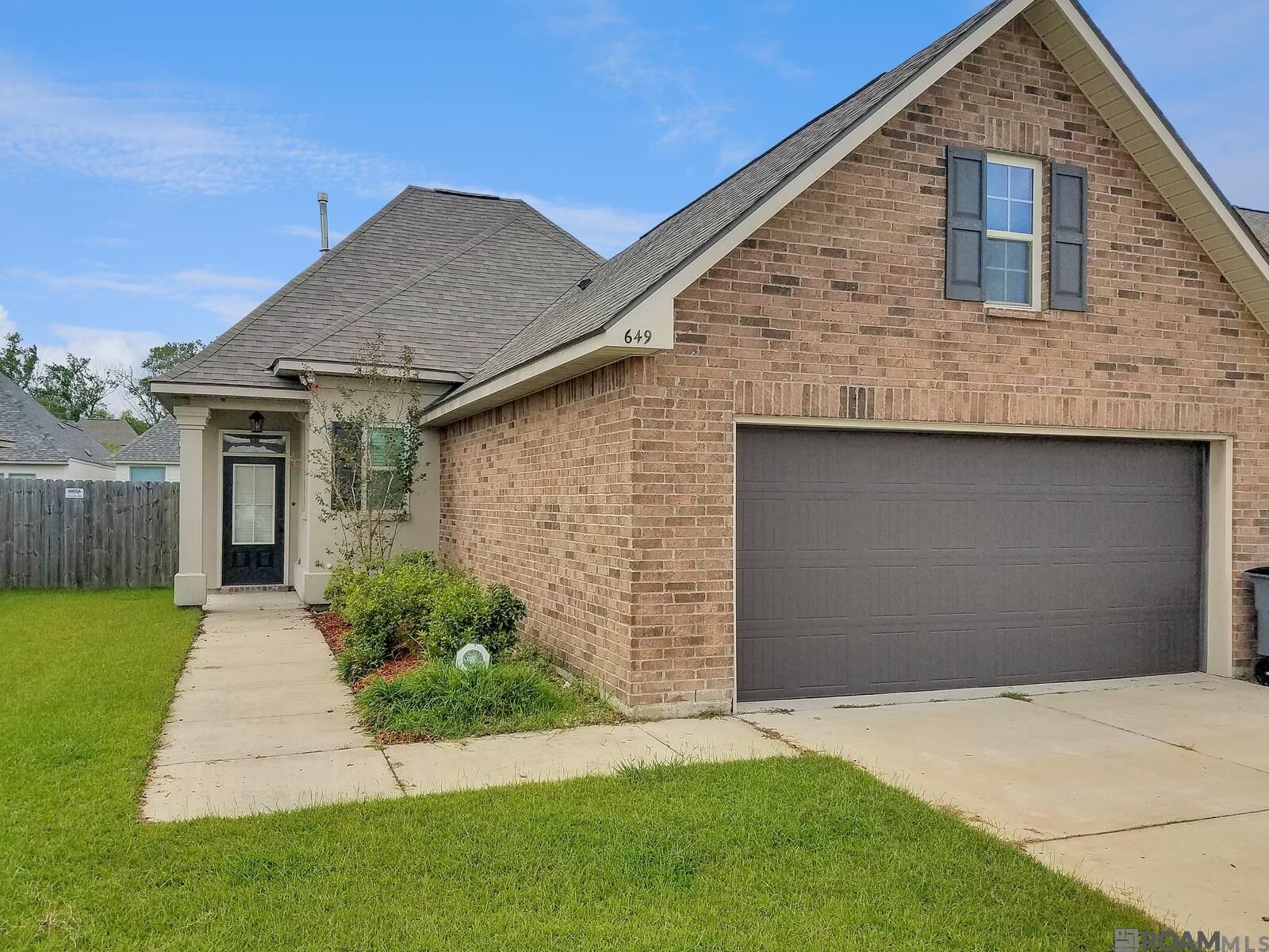 Property Photo: 649 Greenwich Dr LA 70820