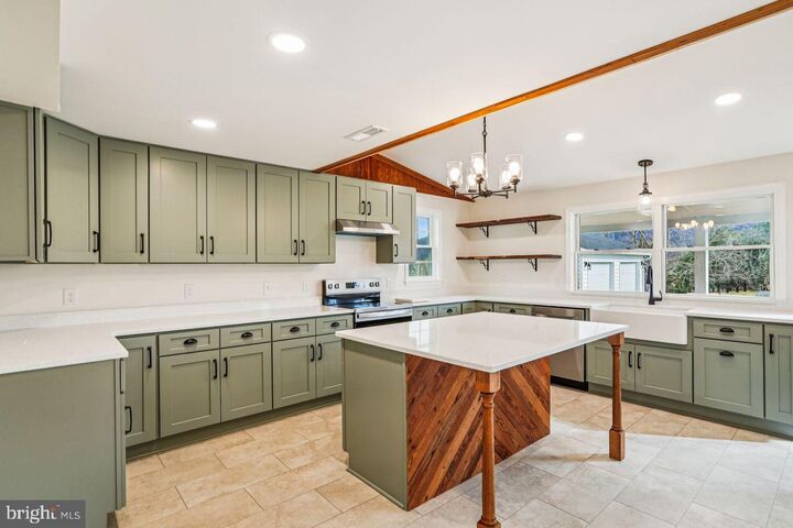 Property Photo: 19452 Garretts Mill Road MD 21758