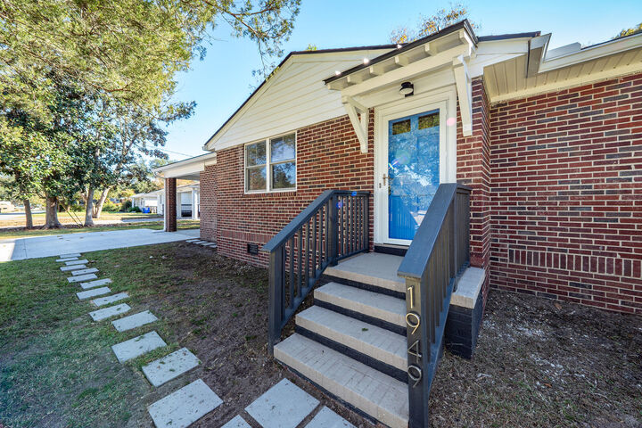 Property Photo:  1949 Swift Avenue  SC 29407 