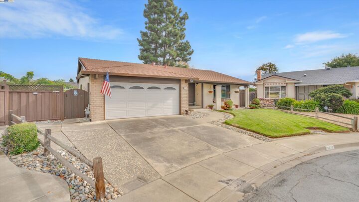 Property Photo:  35272 Gawain Court  CA 94536 