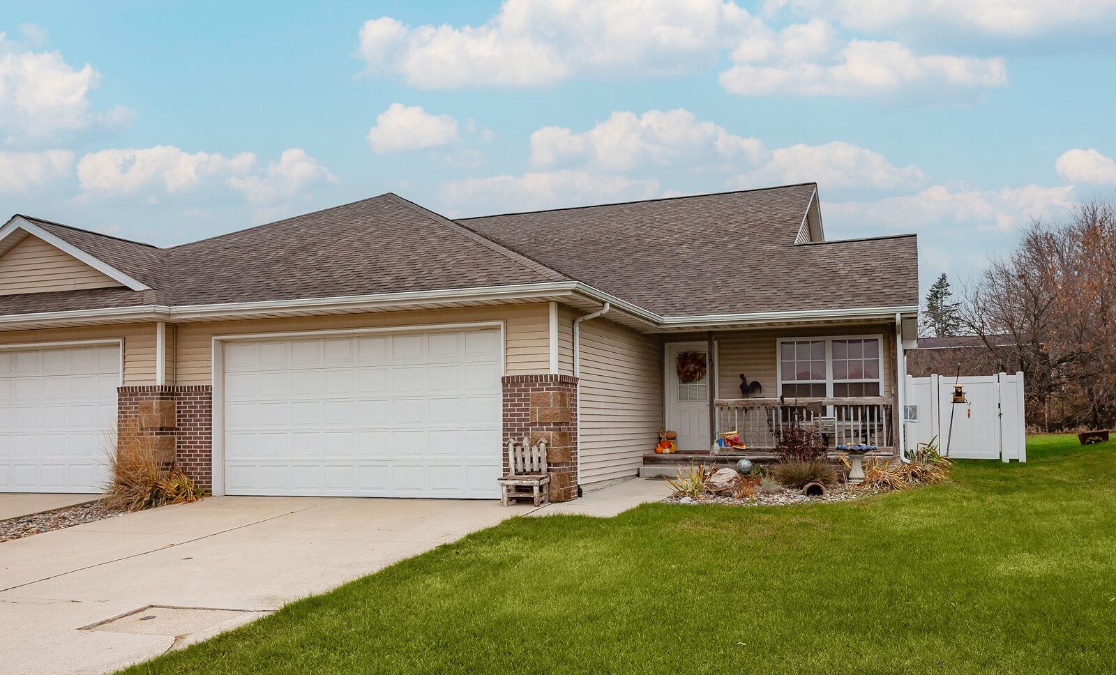 Property Photo:  107 Centennial Drive  IA 50124 