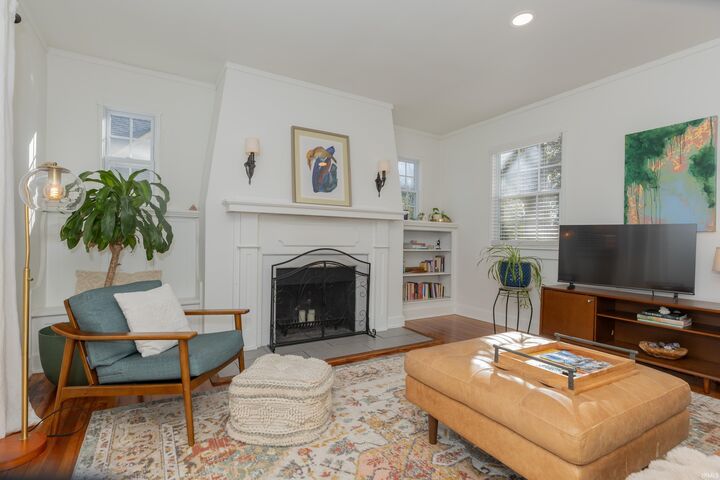 Property Photo: 2157 E Mulberry Street IN 47714