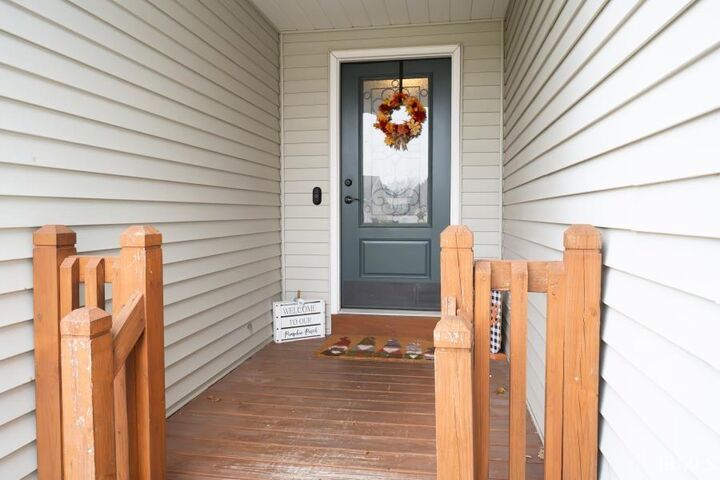 Property Photo: 905 N 280 W IN 46703