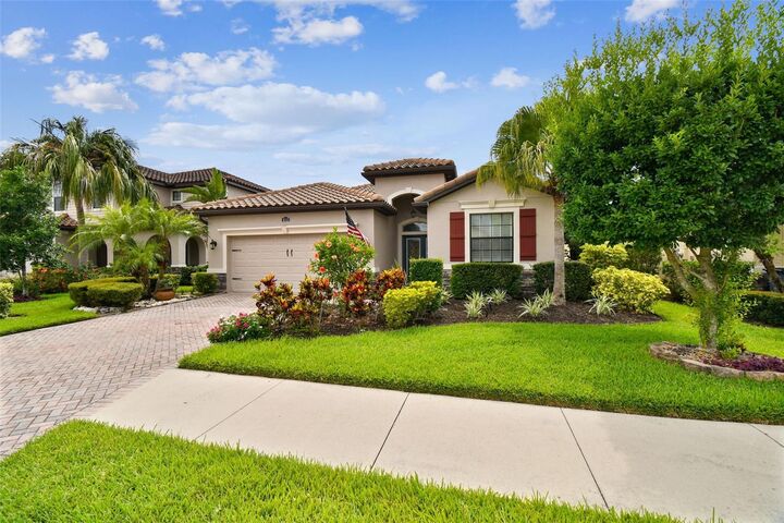 Property Photo: 8112 36th Street E FL 34243