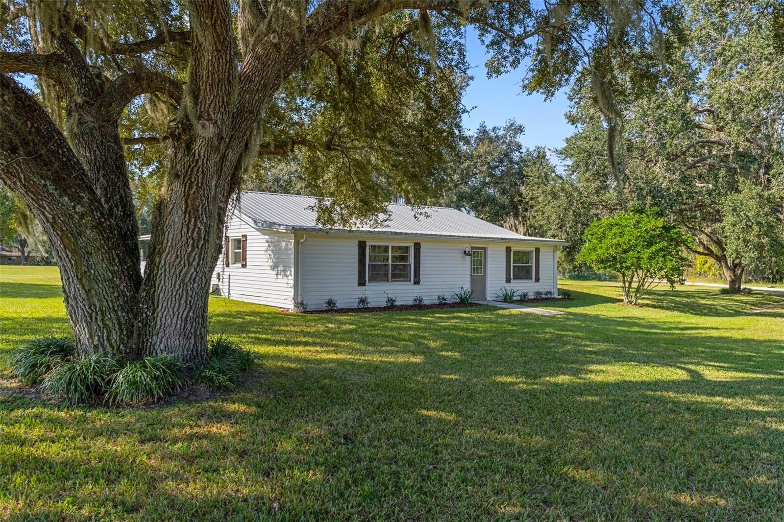 Property Photo:  28412 Rice Road  FL 33576 