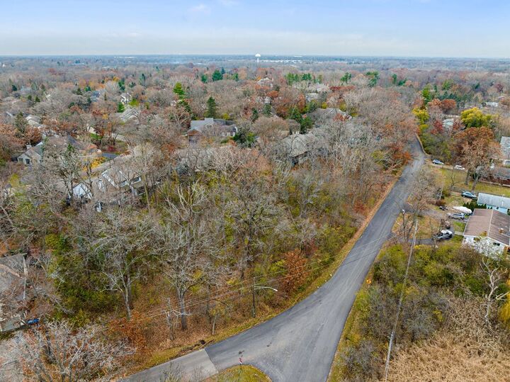 Property Photo:  307 Forest View Drive  IL 60044 