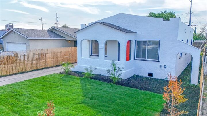 Property Photo:  946 E 104th  CA 90002 