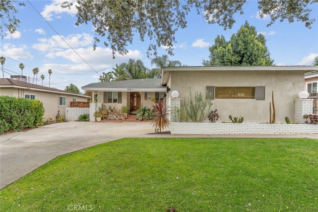 Property Photo:  1221 San Jacinto  CA 92373 