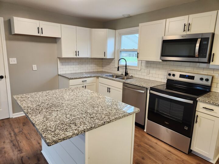 Property Photo:  1318 Meadowbrook Dr  TN 38478 