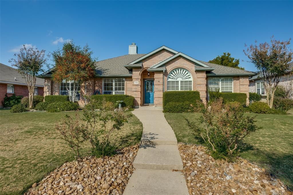 Property Photo: 536 Hidden Oak Lane TX 75087