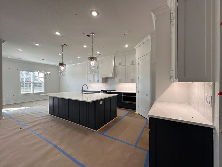 Property Photo:  6485 Courtland Avenue  AR 72762 