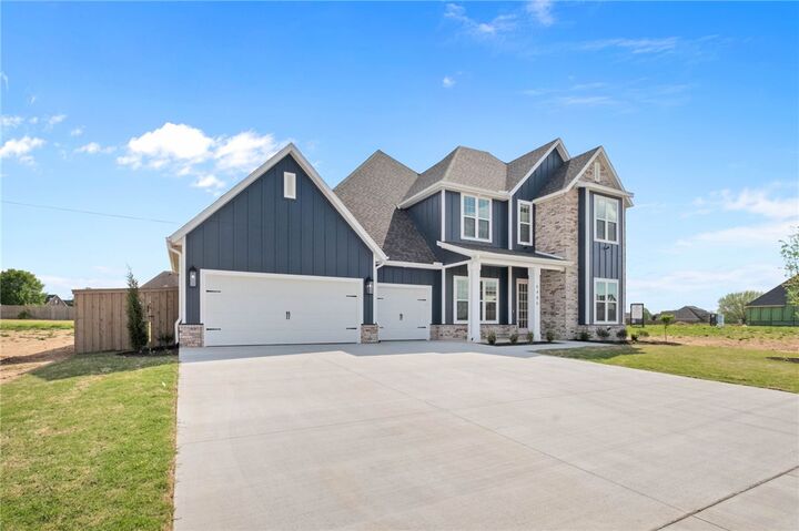 Property Photo:  6485 Courtland Avenue  AR 72762 