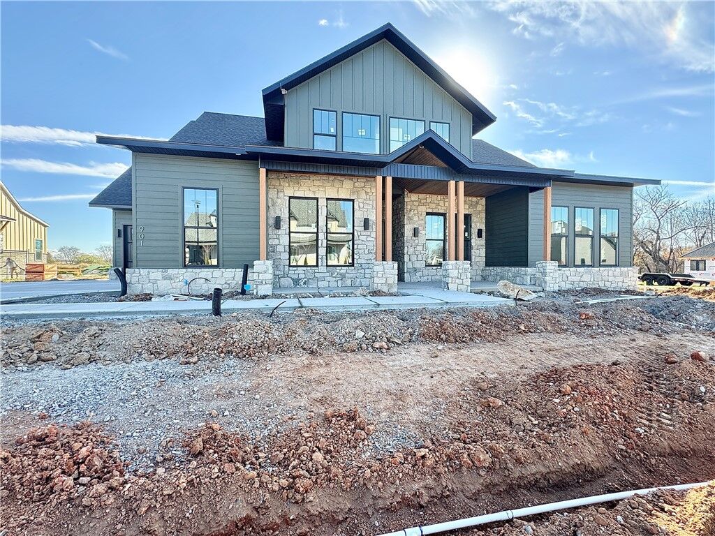 Property Photo: 901 Greenhorn Street AR 72712