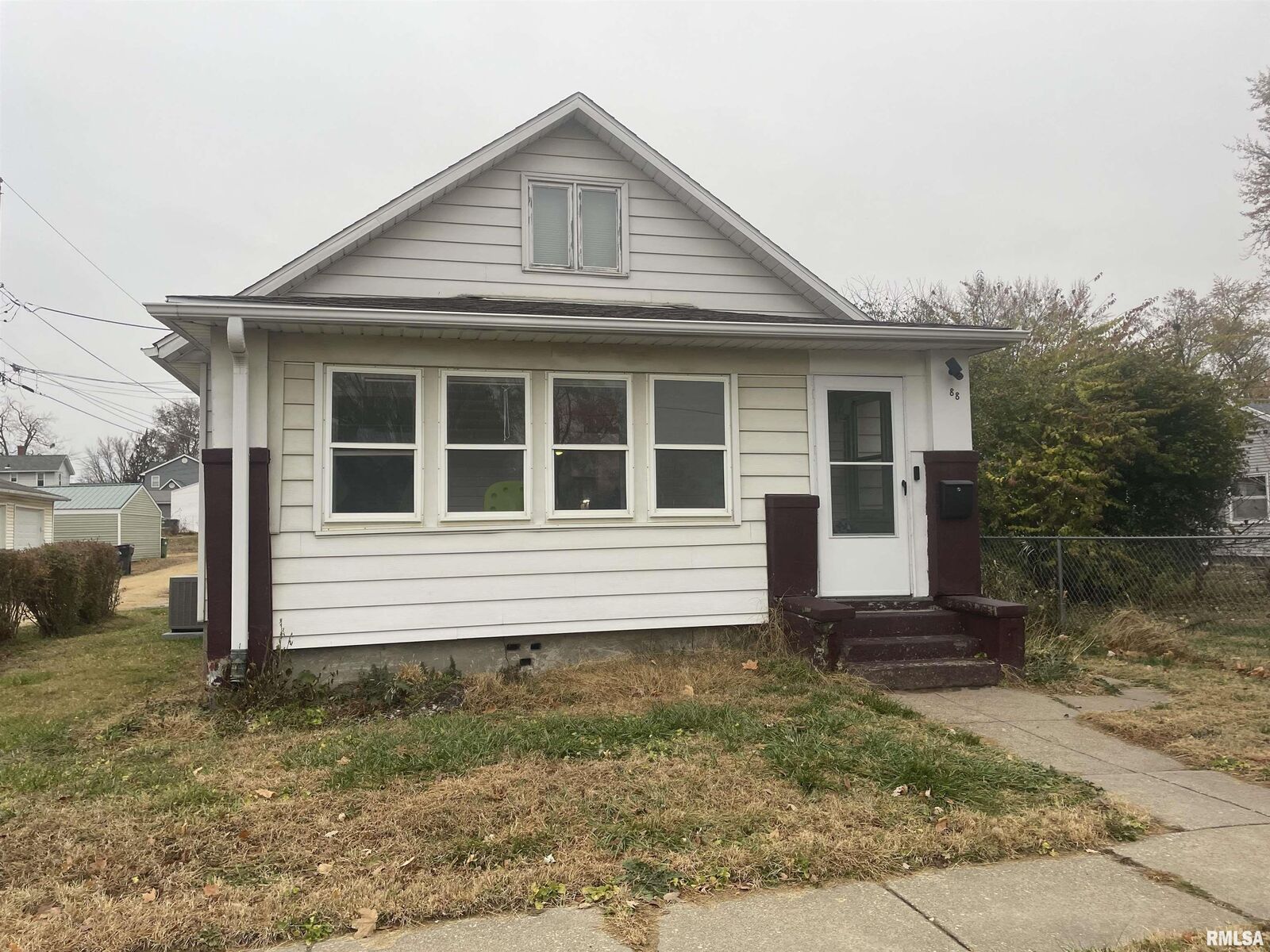 Property Photo: 88 20th Avenue North IA 52732