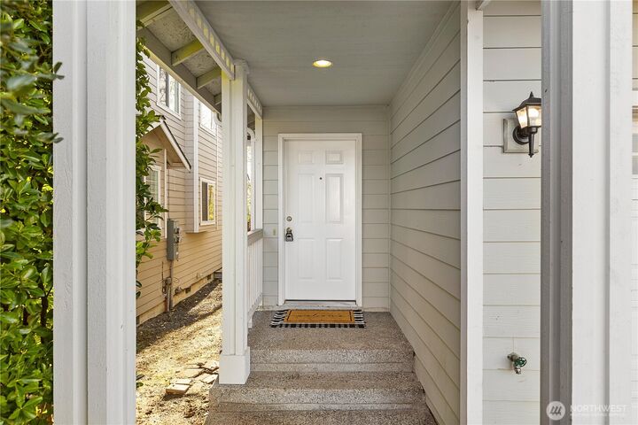 Property Photo:  1328  84th Avenue SE  WA 98258 