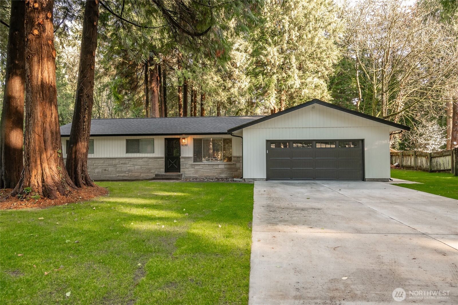 Property Photo:  8030  Dean Drive  WA 98240 