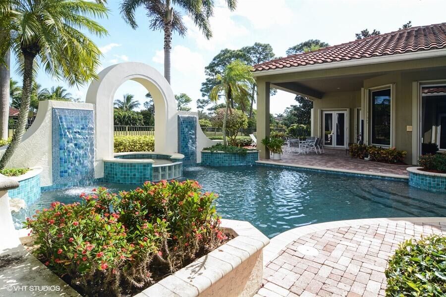 Property Photo:  271 SW Harbor View Drive  FL 34990 