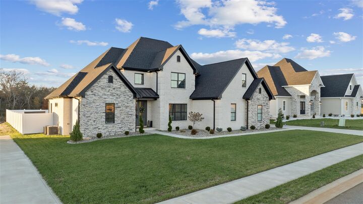 Property Photo: 3273 Upper Gable Drive KY 42103