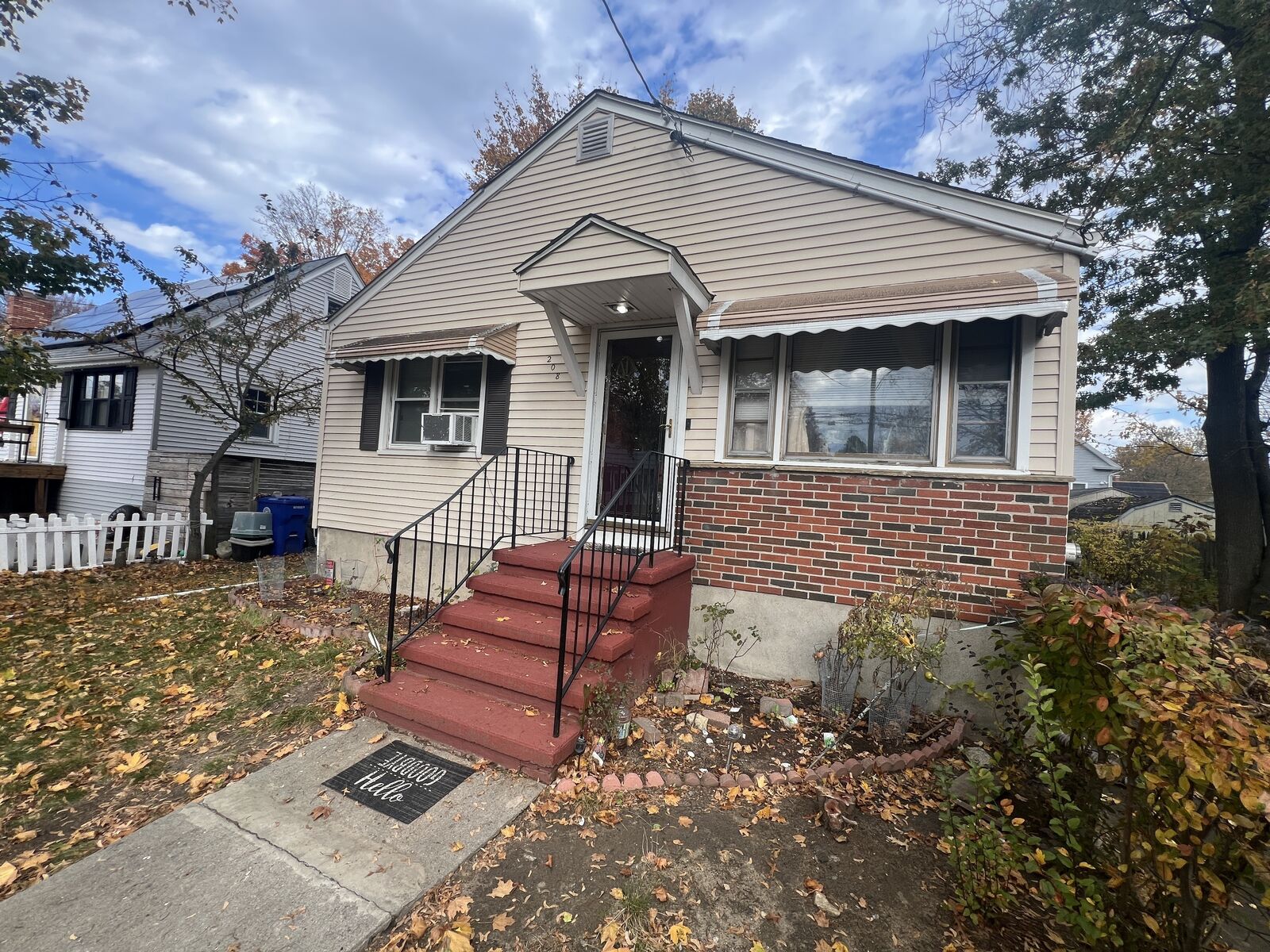 Property Photo:  208 Harding Avenue  CT 06615 
