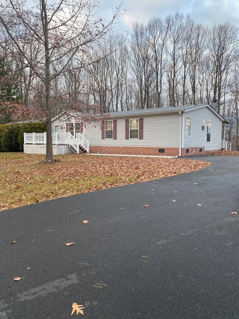 Property Photo: 335 Tacoma Rd VA 24651