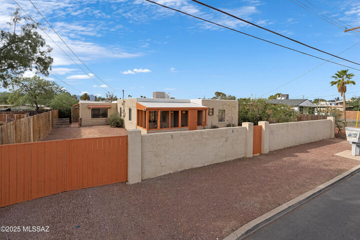 Property Photo:  3317 N Geronimo Avenue  AZ 85705 