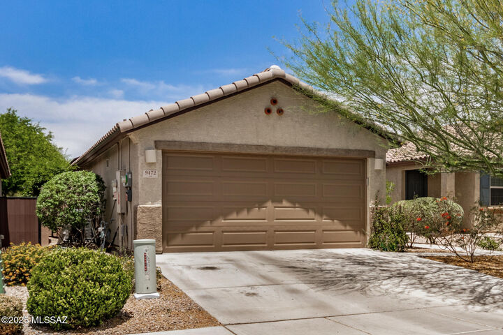 Property Photo:  9472 Desert Fauna Loop  AZ 85747 