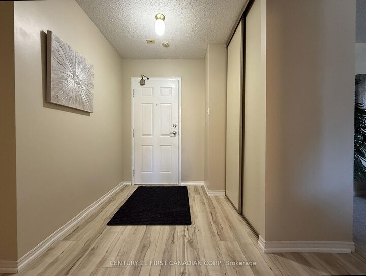 Property Photo:  95 Baseline Road W 309  ON N6J 4X3 