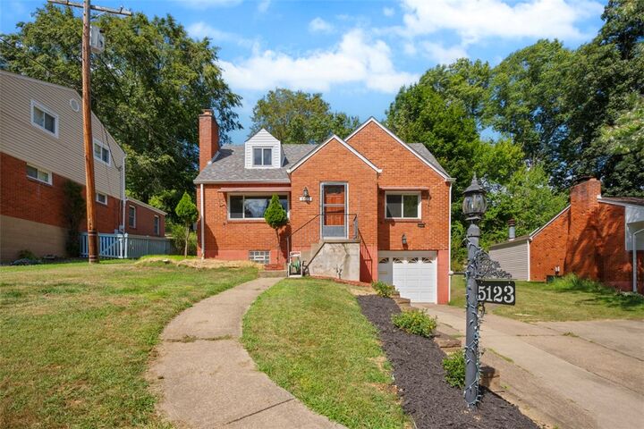 Property Photo:  5123 S Passage Dr  PA 15236 