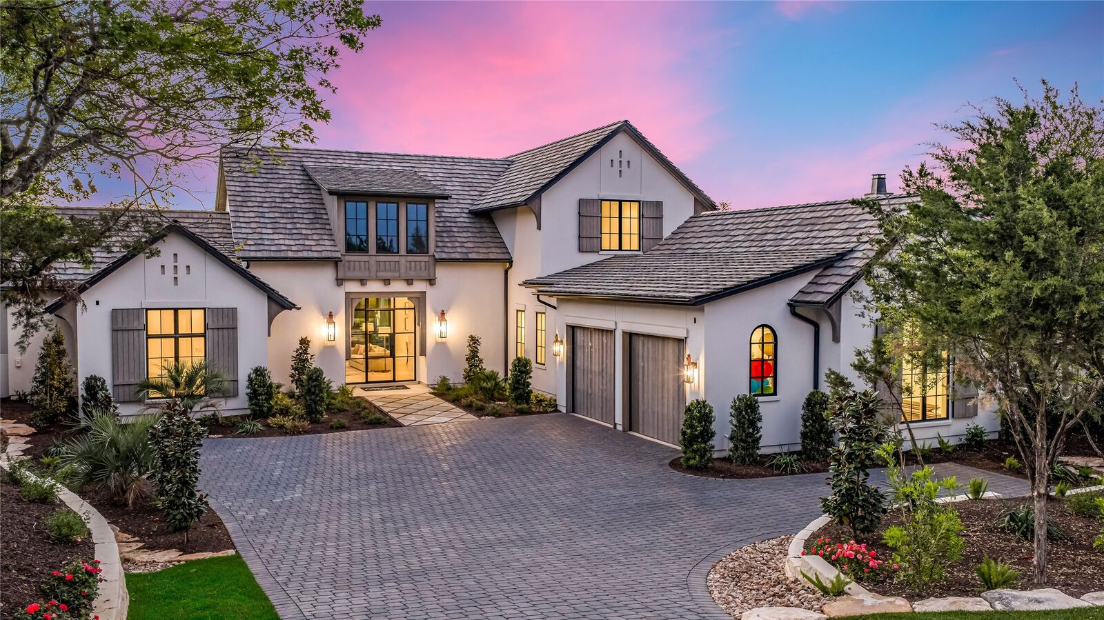 Property Photo: 4304 Amarra Drive 5 TX 78735