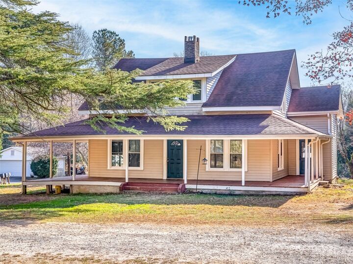 Property Photo:  411 Walker Street  NC 28722 