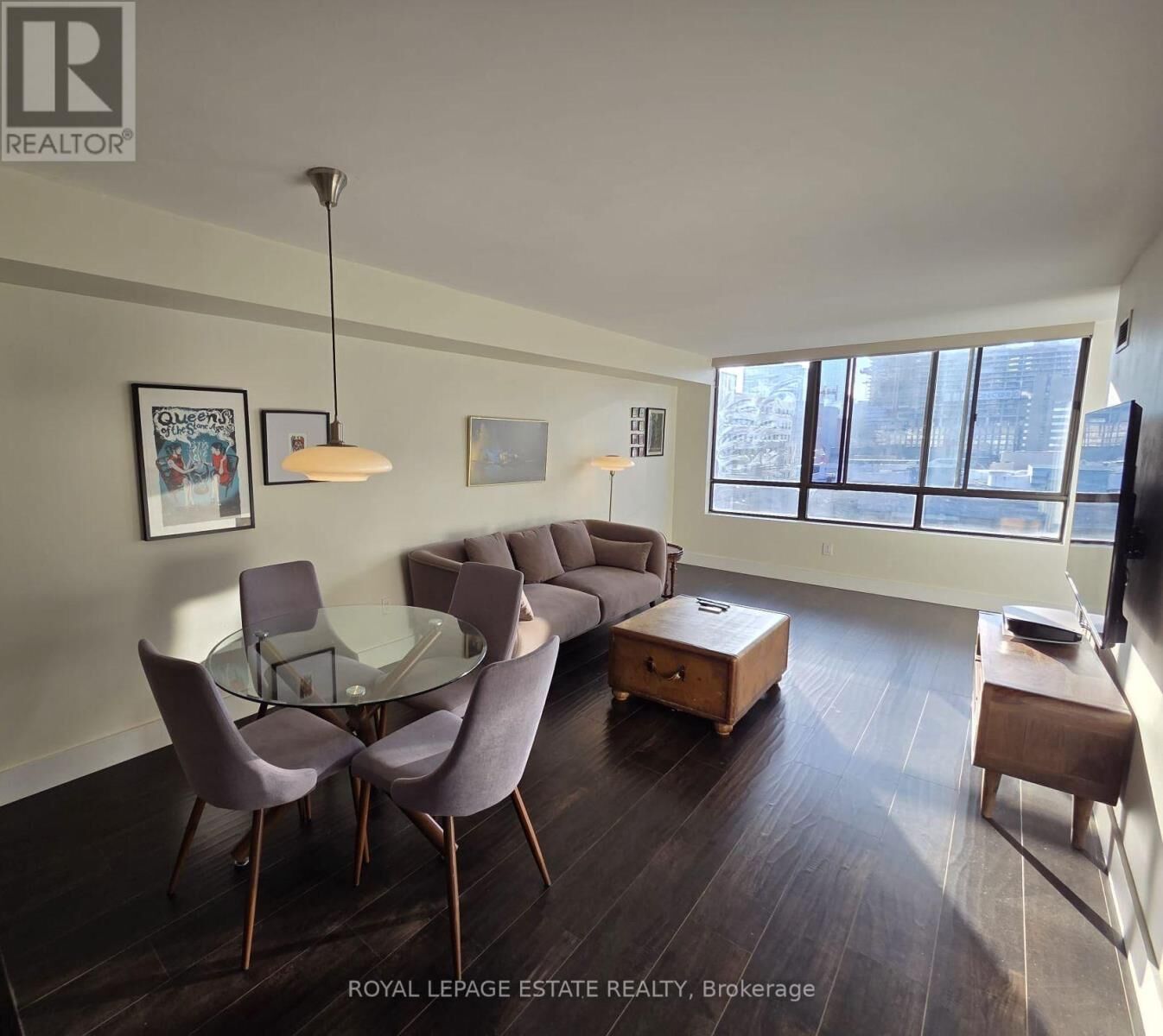 Property Photo:  117 Gerrard Street East 1111  ON M5B 2L4 