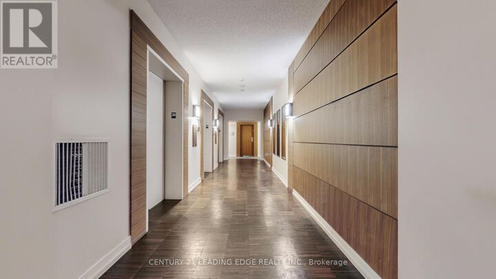 Property Photo:  2191 Yonge Street 3809  ON M4S 3H8 