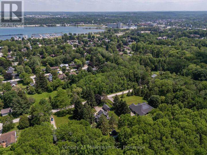 Property Photo:  2268 8th Avenue West  ON N4K 5M8 