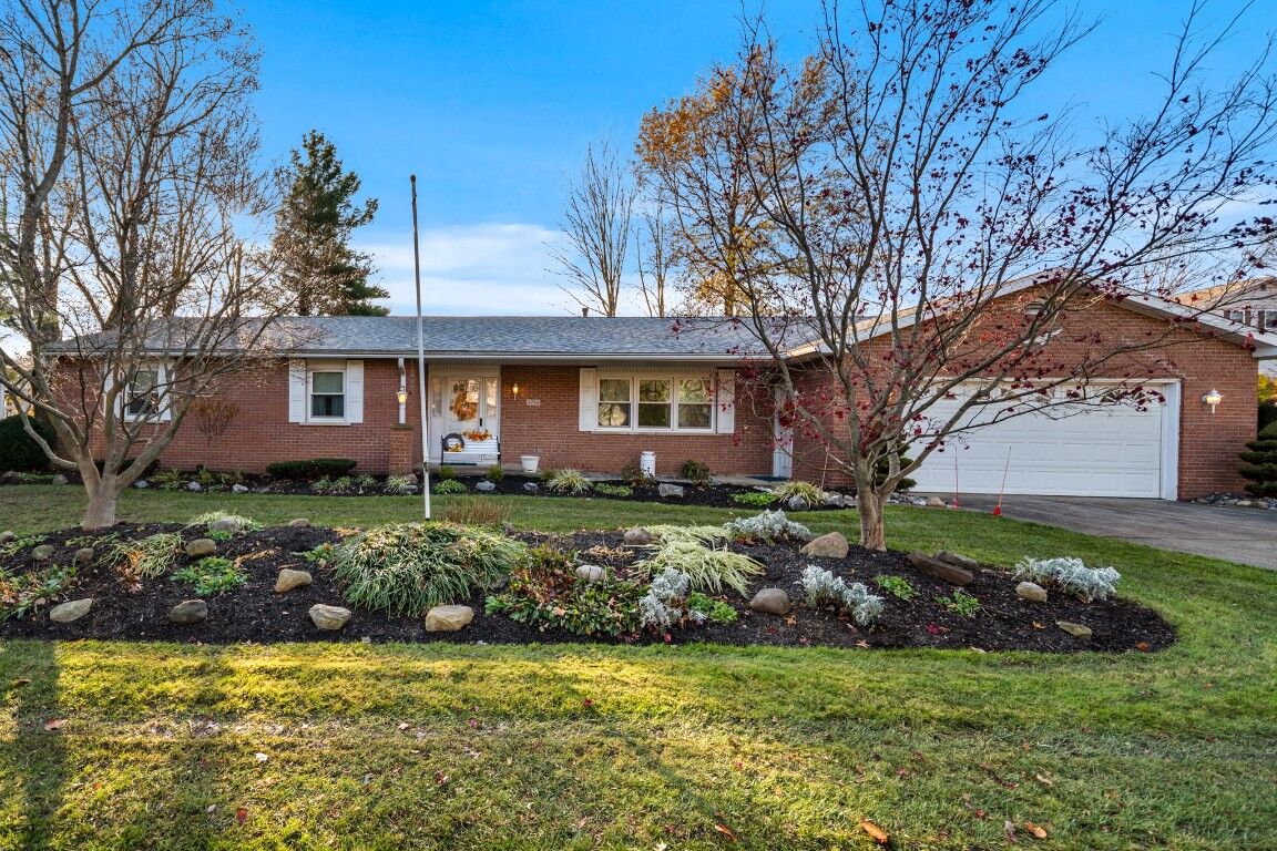 Property Photo: 4706 Colonial Avenue PA 16506