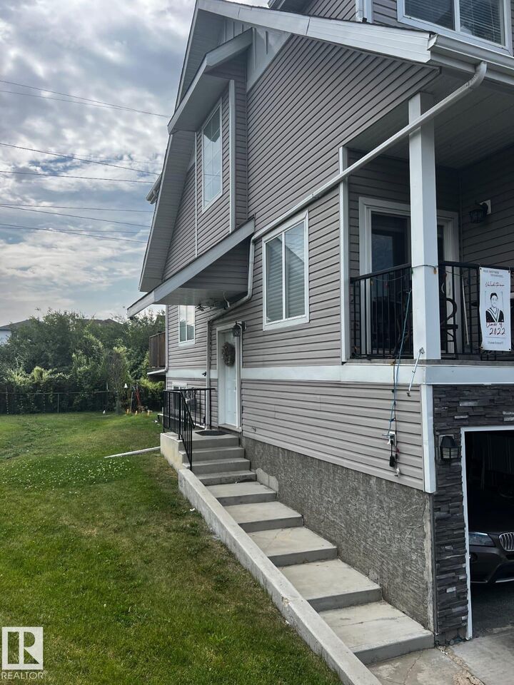 Property Photo:  13215 153 Avenue NW 7  AB T6V 0B6 