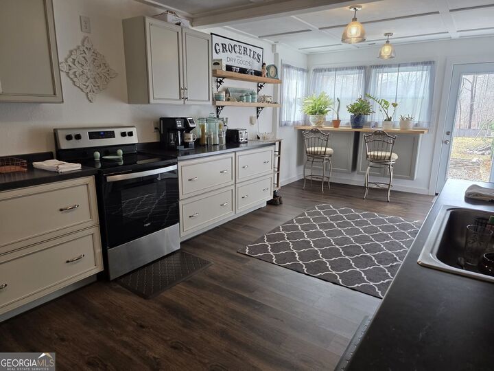 Property Photo:  1867 Ga-197  GA 30523 