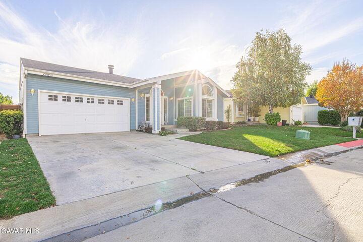 Property Photo:  20046 Canyon View Drive  CA 91351 